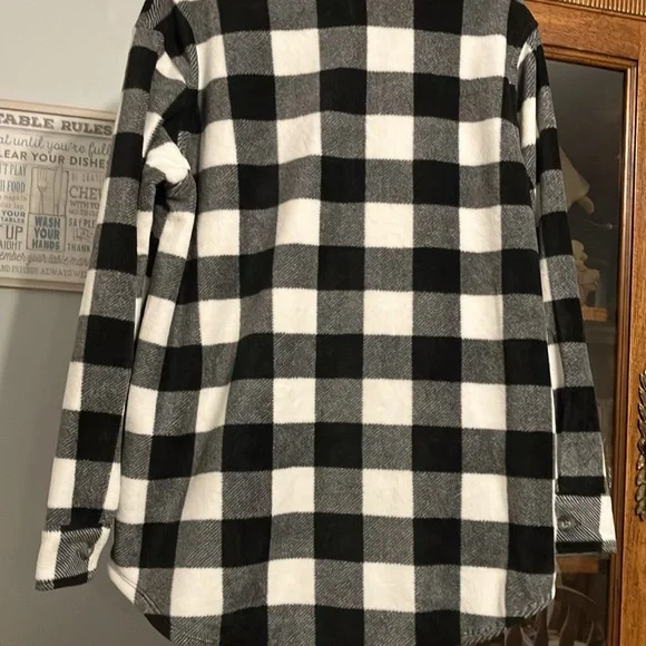 Eddie Bauer Black and White Microfleece Shirt - Picture 6 of 8